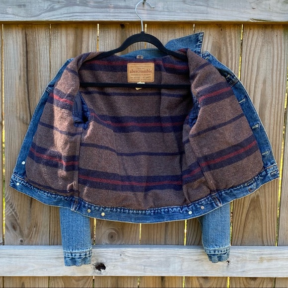 Abercrombie Workwear Lined Heavy Distressed Denim Crop Jacket - Picture 9 of 13